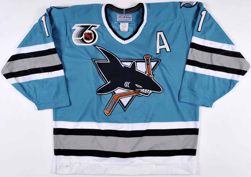 A 90's hockey 💎 featuring a patch for a game that never happened 🦈 1995  Igor Larionov San Jose Sharks CCM NHL Jersey Size Large 🏒🥅 Skate…